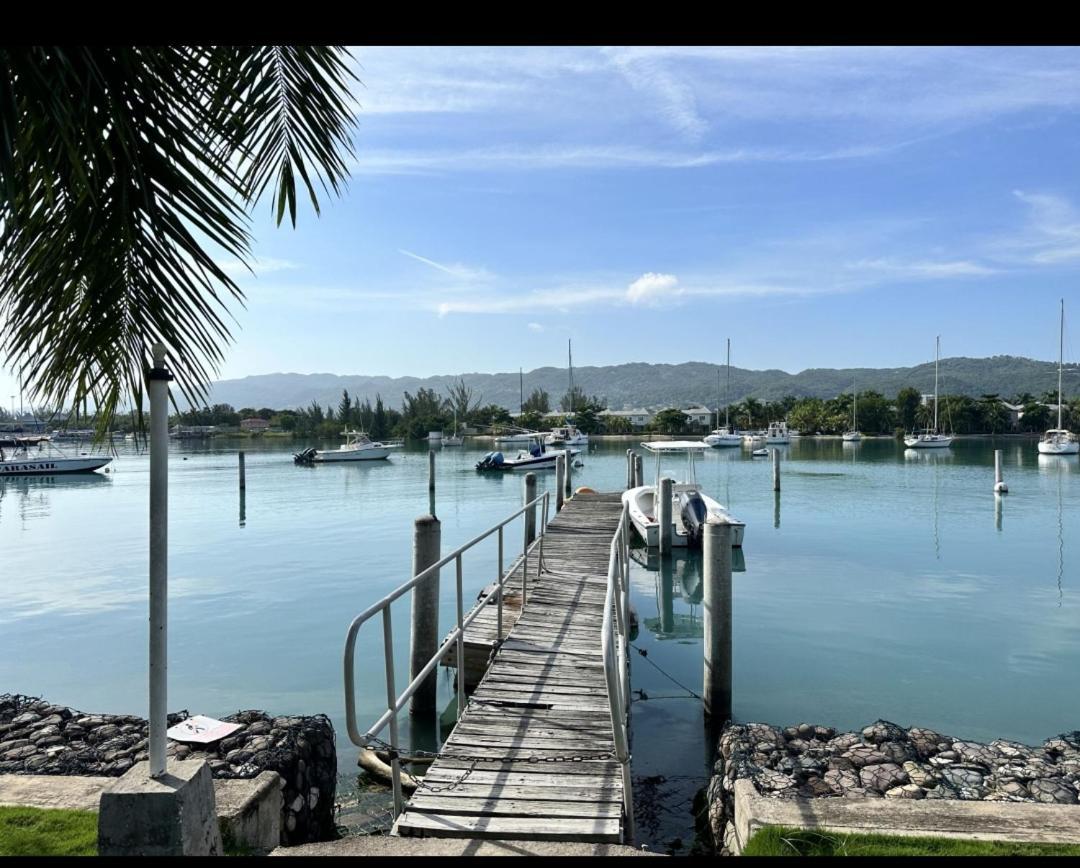 Апартаменты Beryls At Seawind On The Bay , Montego Bay , Jamaica Экстерьер фото